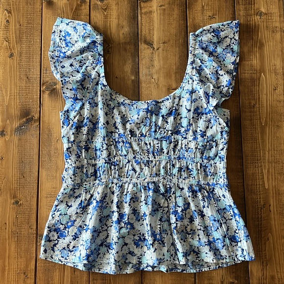 Ruffle Sleeve Blouse - Picture 2 of 4